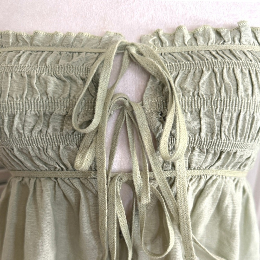 Urban Outfitters Kimchi Blue Tara Babydoll Tube Top Crop Peek a Boo Cutout XS - Picture 3 of 10